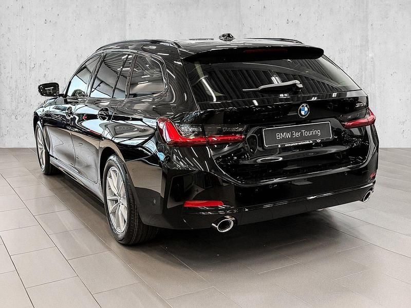 Neu BMW 318 156 PS (114 kW) 2026 Schwarz Kombi