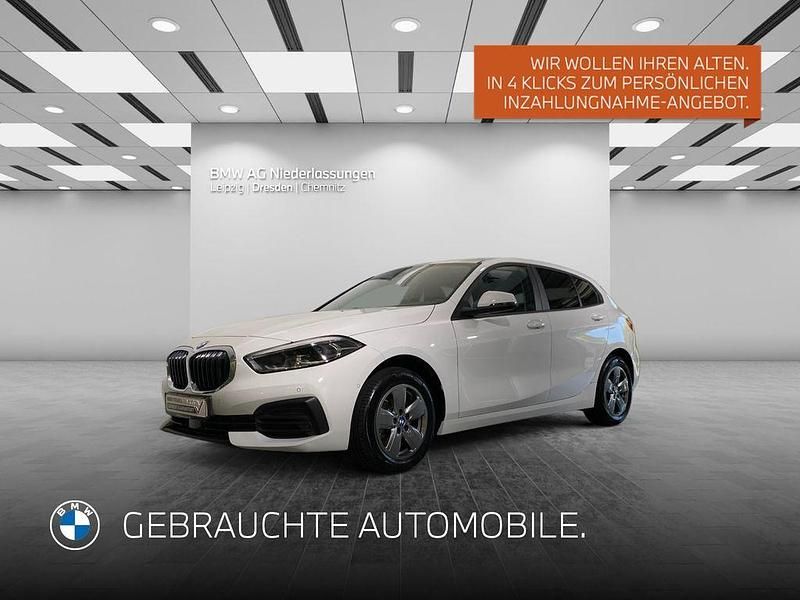Weiß Gebraucht 2022 BMW 118 Kleinwagen | 26.509 € (Etwas zu teuer) - Bild 1/4
