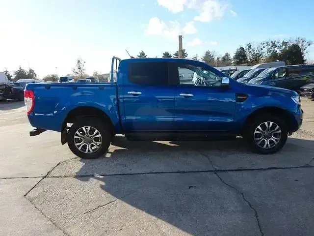 Gebraucht Ford Ranger XLT 170 PS (125 kW) 2022 Blue lightning Pickup