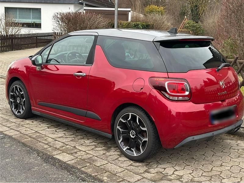 Gebraucht Citroën DS3 Sport Chic 156 PS (114 kW) 2014 Rot Kleinwagen