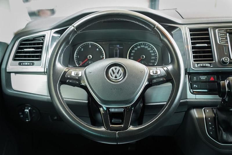 Gebraucht VW Multivan 150 PS (110 kW) 2019 Weiß Van / Kleinbus