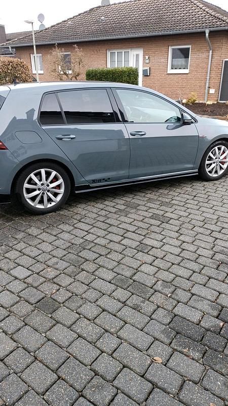 Gebraucht VW Golf VII 290 PS (213 kW) 2019 Grau Kleinwagen