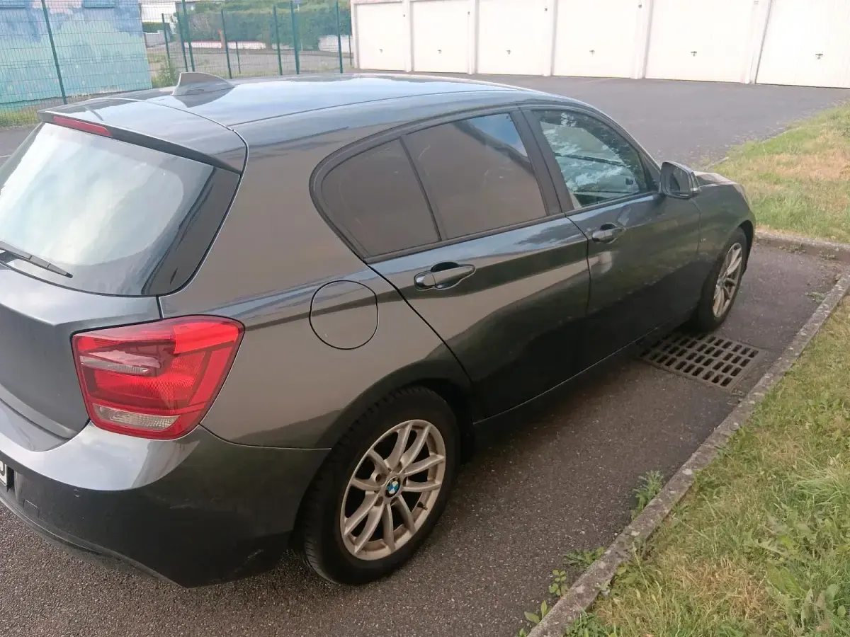 Gebraucht BMW 116 Sport Line 116 PS (85 kW) 2013 Grau Kleinwagen