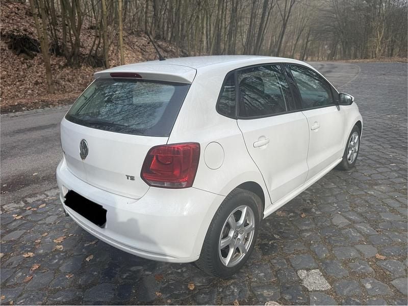 Gebraucht VW Polo 90 PS (66 kW) 2012 Weiß Kleinwagen