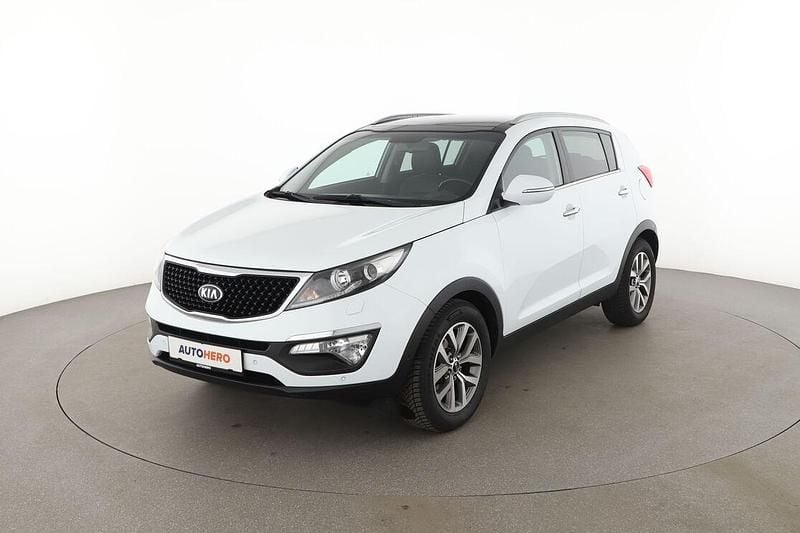 Weiß Gebraucht 2016 Kia Sportage Spirit SUV | 11.880 € (Fairer Preis) - Bild 1/3