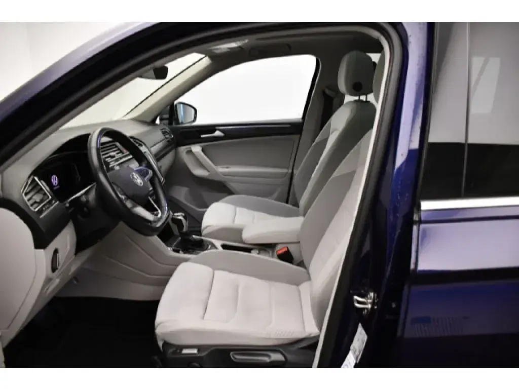 Gebraucht VW Tiguan Allspace Elegance 200 PS (147 kW) 2023 Atlantic blue metallic (metallic) SUV