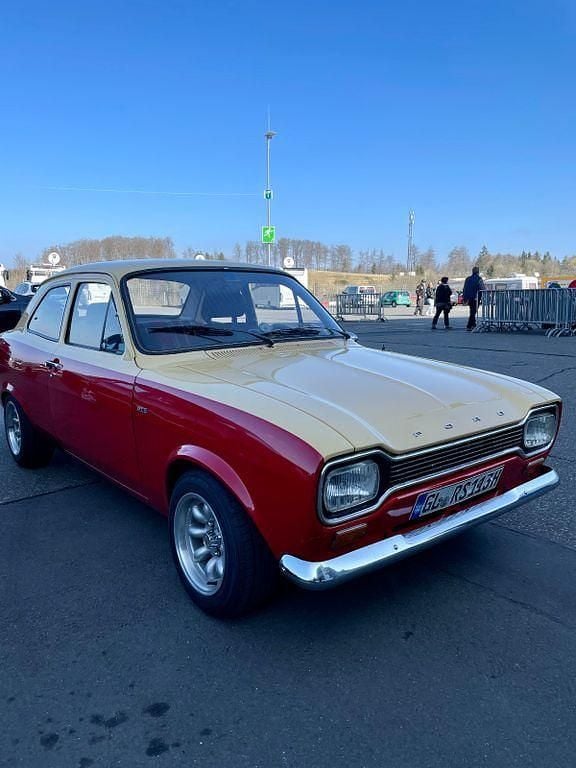 Rot Gebraucht 1974 Ford Escort Coupé | 30.000 € - Bild 1/4