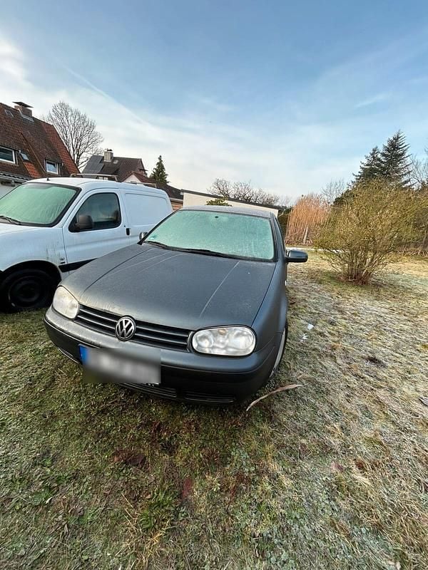 Grün Gebraucht 1999 VW Golf IV Kleinwagen | 1.400 € (Fairer Preis) - Bild 1/4