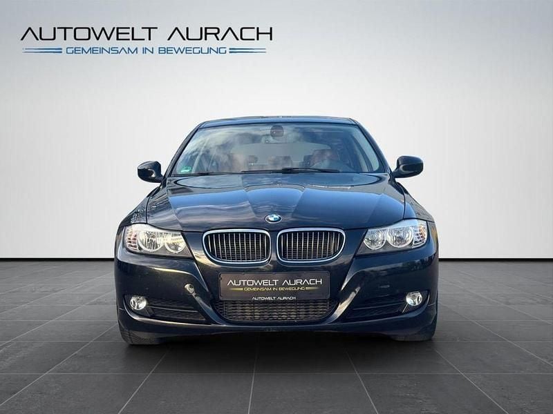 Gebraucht BMW 325 204 PS (150 kW) 2010 Black sapphire (schwarz) Kombi