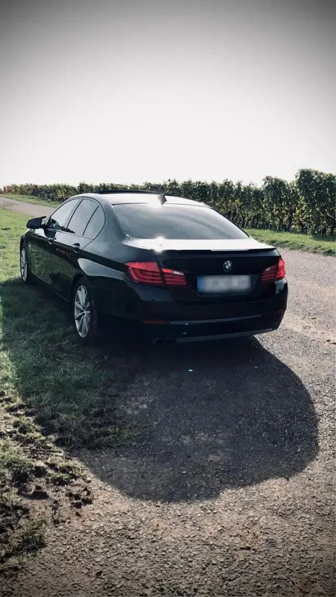 Gebraucht BMW 528 258 PS (189 kW) 2010 Schwarz Limousine