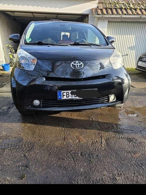 Gebraucht Toyota iQ Basis 68 PS (50 kW) 2011 Kleinwagen
