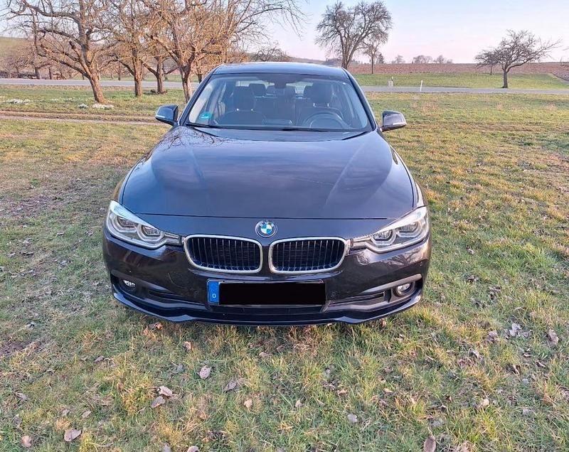 Gebraucht BMW 320 Advantage 190 PS (139 kW) 2018 Schwarz Limousine