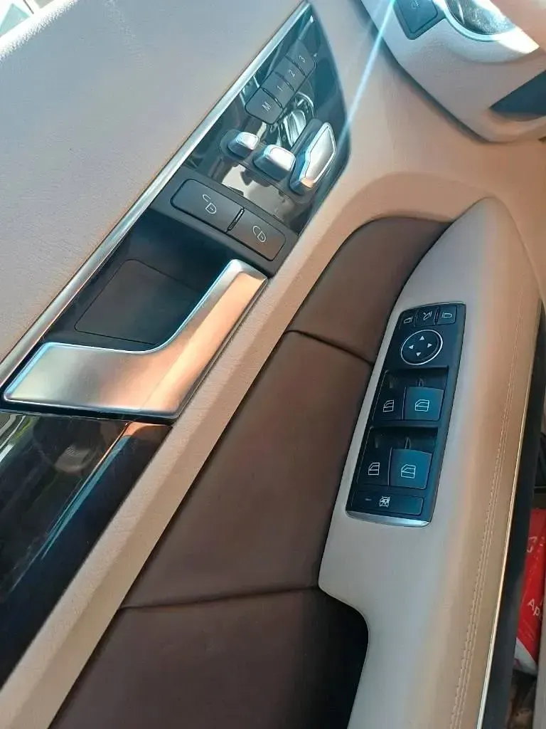 Gebraucht Mercedes E250 205 PS (150 kW) 2016 Gold Cabrio