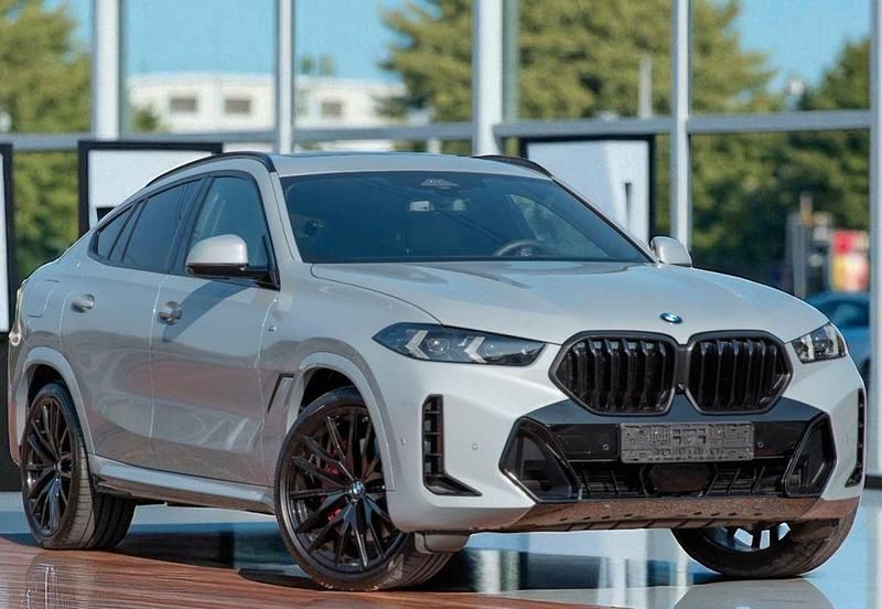 Grau Gebraucht 2024 BMW X6 M Sport SUV | 85.000 € (Superpreis) - Bild 1/4