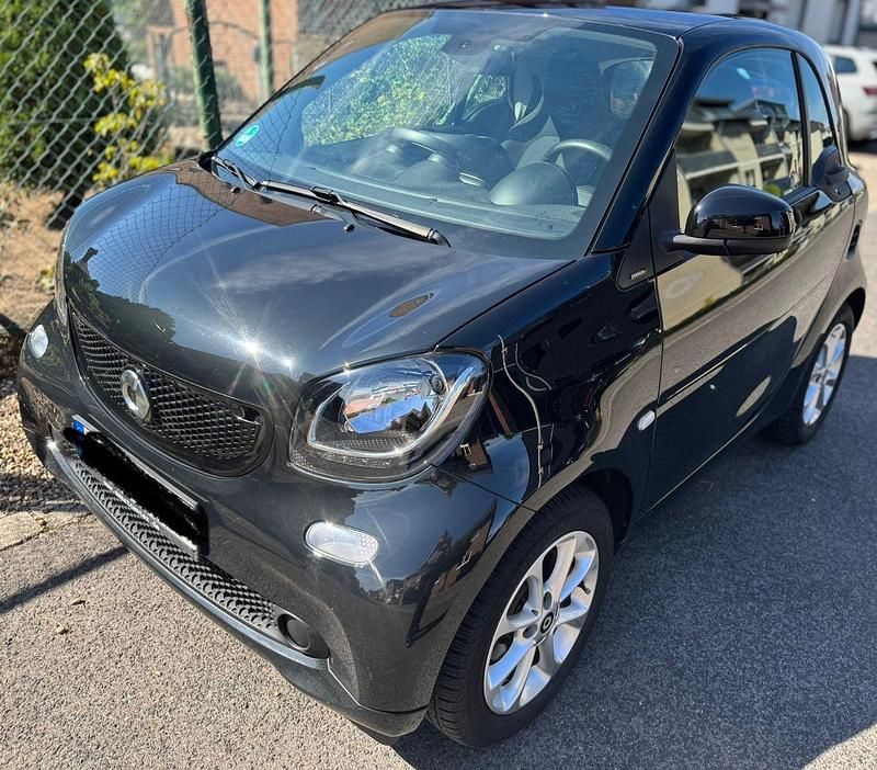 Schwarz Gebraucht 2016 Smart ForTwo Coupé Passion Coupé | 9.500 € (Guter Preis) - Bild 1/4