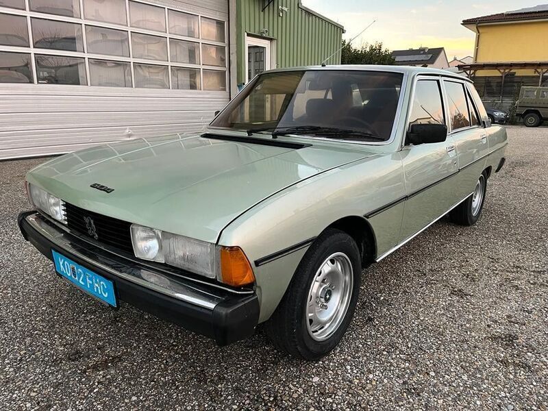 Grün Gebraucht 1980 Peugeot 604 Limousine | 9.950 € - Bild 1/4