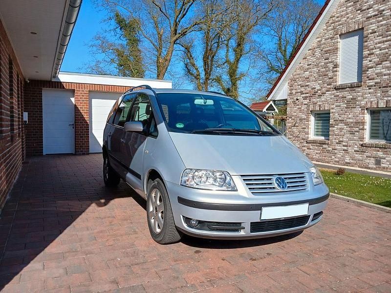 Gebraucht VW Sharan Comfortline 116 PS (85 kW) 2002 Silber Van / Kleinbus