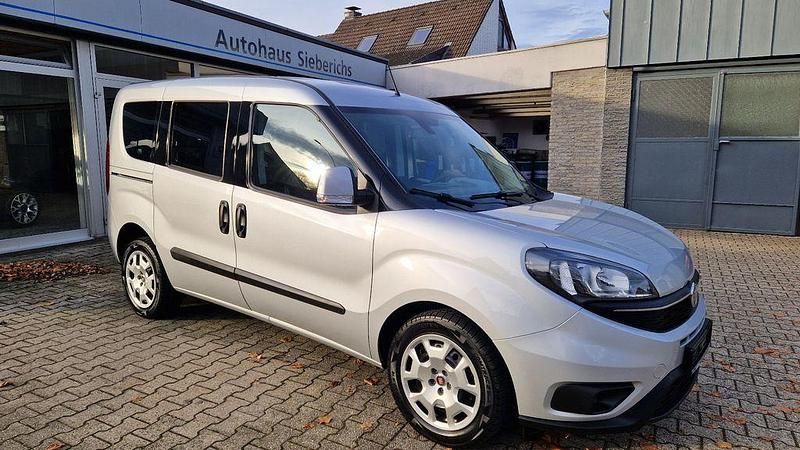 Gebraucht Fiat Doblò 120 PS (88 kW) 2023 Grau Van / Kleinbus