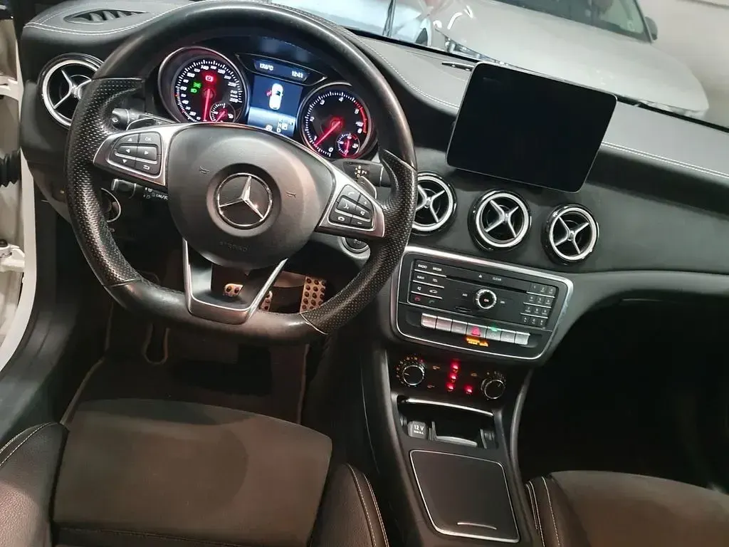 Gebraucht Mercedes CLA220 Shooting Brake AMG 177 PS (130 kW) 2017 Weiß Kombi