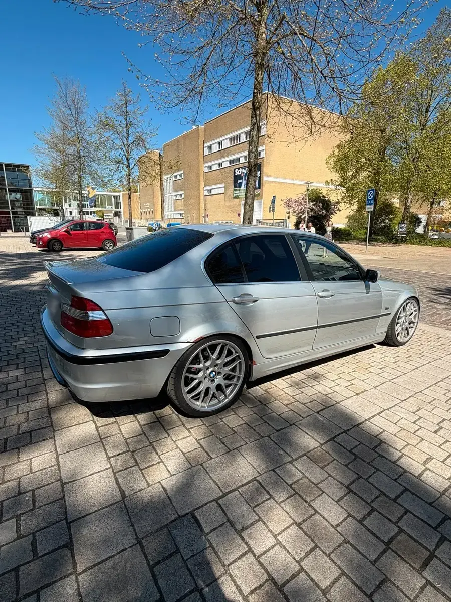 Gebraucht BMW 328 193 PS (141 kW) 1998 Silber Limousine