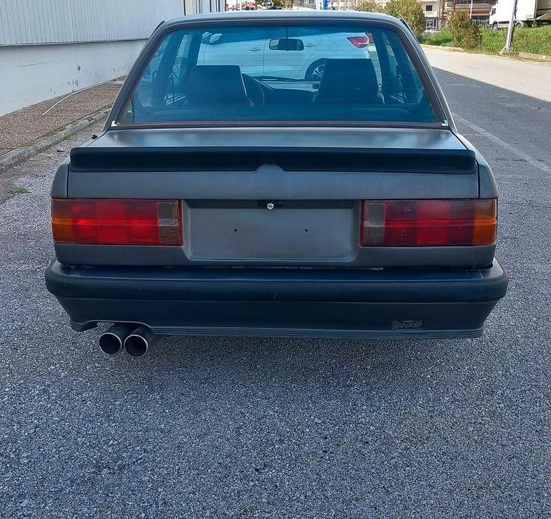 Gebraucht BMW 325 Performance 170 PS (125 kW) 1985 Grau Coupé