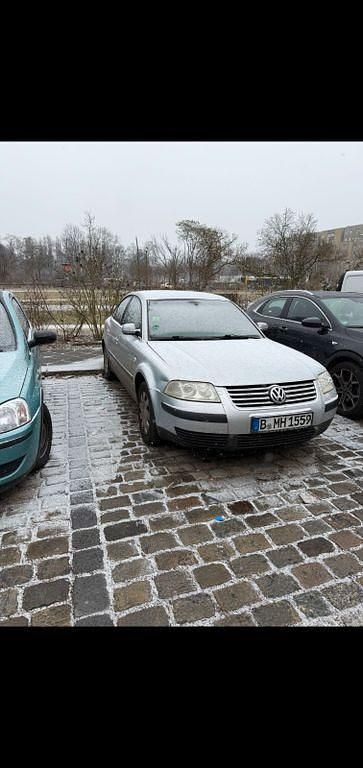 Gebraucht VW Passat Trendline 102 PS (75 kW) 2000 Silber Limousine