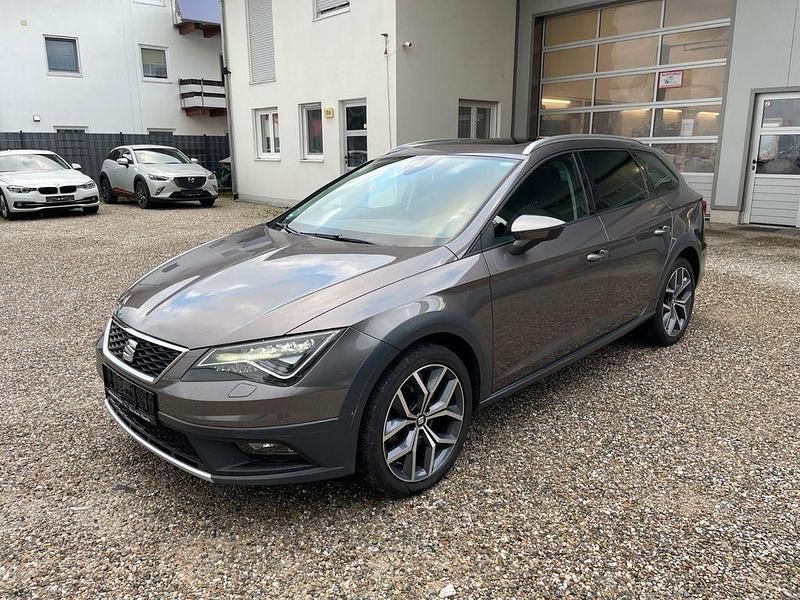 Grau Gebraucht 2017 Seat Leon X-Perience 4Drive Kombi | 14.490 € (Guter Preis) - Bild 1/4