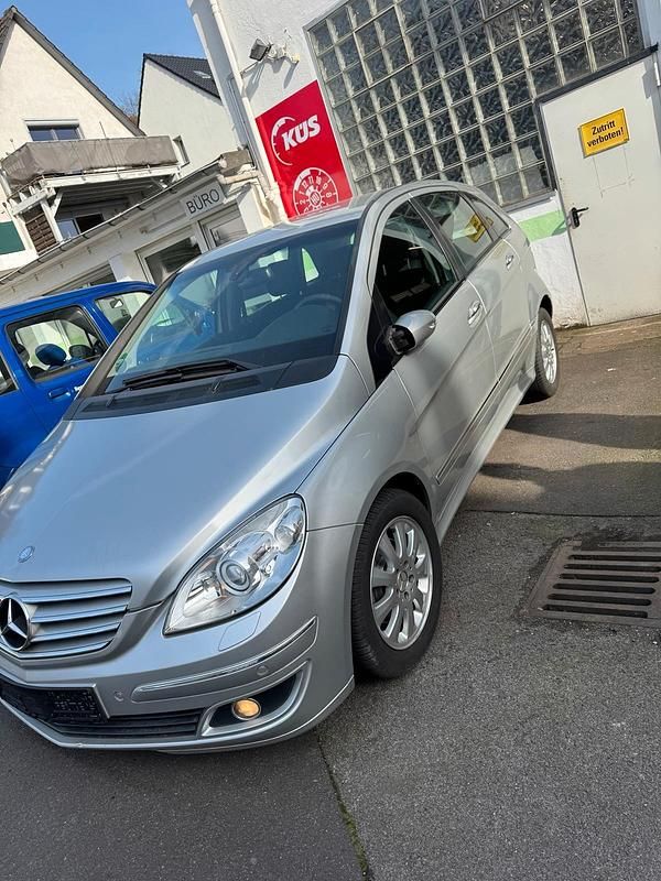 Gebraucht Mercedes B200 136 PS (100 kW) 2006 Van / Kleinbus