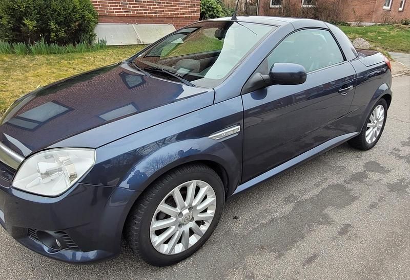 Gebraucht Opel Tigra 90 PS (66 kW) 2009 Grau Cabrio