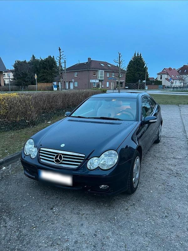 Gebraucht Mercedes C180 2005 Blau Coupé