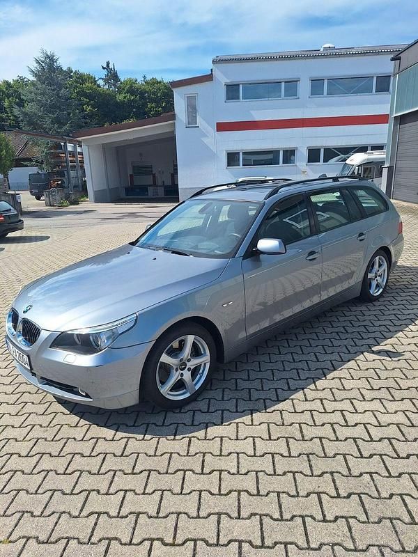 Silber Gebraucht 2006 BMW 530 Sport Line Kombi | 6.200 € (Fairer Preis) - Bild 1/3