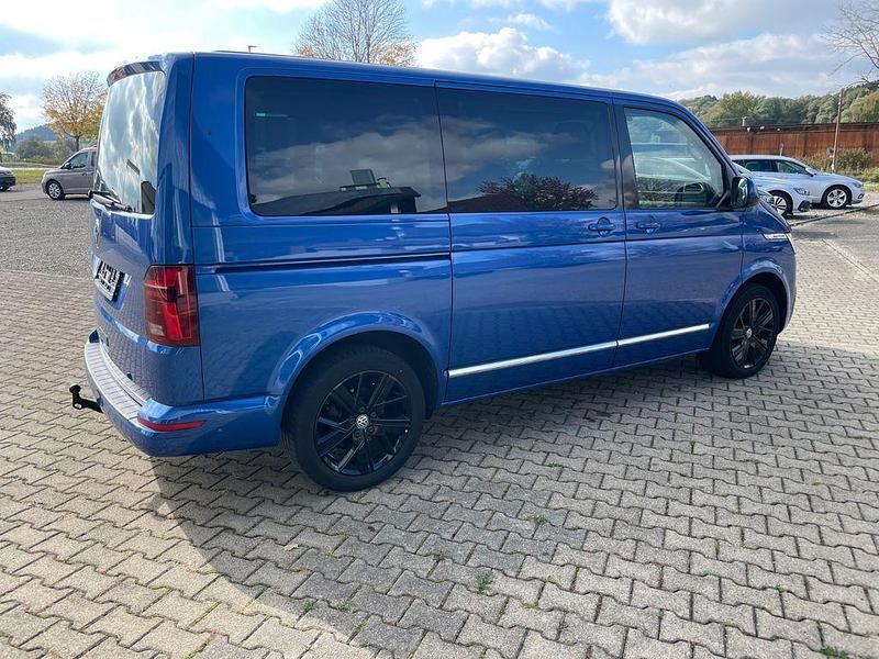 Gebraucht VW Multivan 199 PS (146 kW) 2020 Blau Van