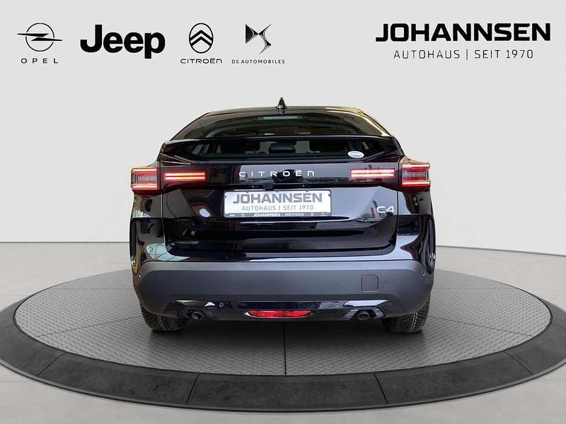 Neu Citroën C4 145 PS (106 kW) 2026 Perlanera schwarz SUV