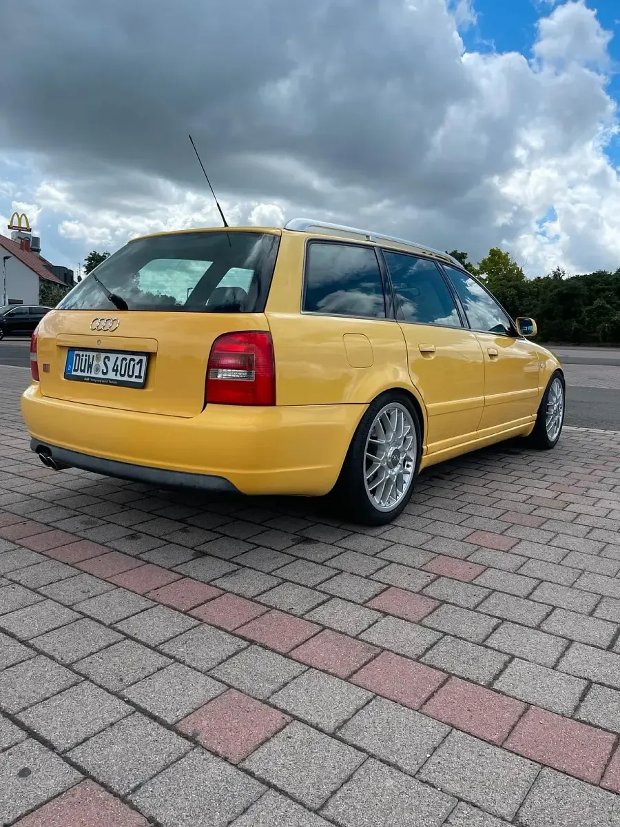 Gebraucht Audi S4 265 PS (194 kW) 2000 Gelb Kombi