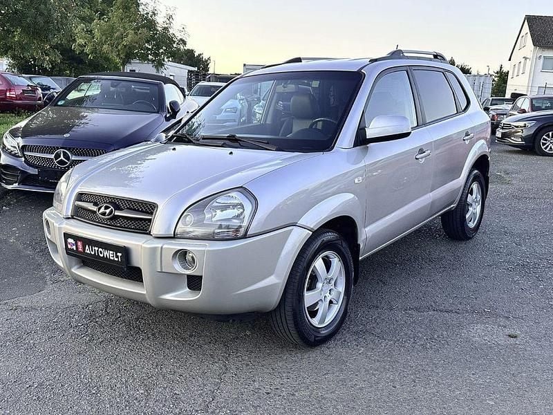 Silber Gebraucht 2007 Hyundai Tucson GLS SUV | 3.990 € (Fairer Preis) - Bild 1/4