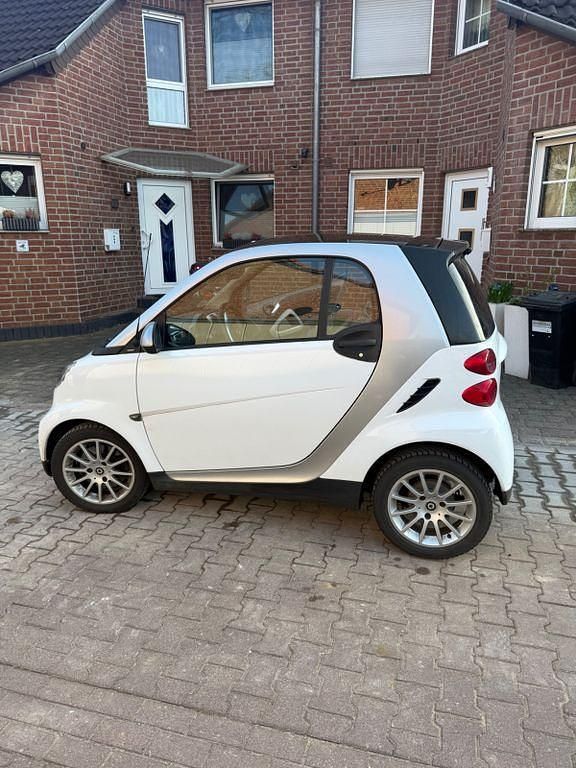 Gebraucht Smart ForTwo Cabrio 71 PS (52 kW) 2009 Weiß Cabrio