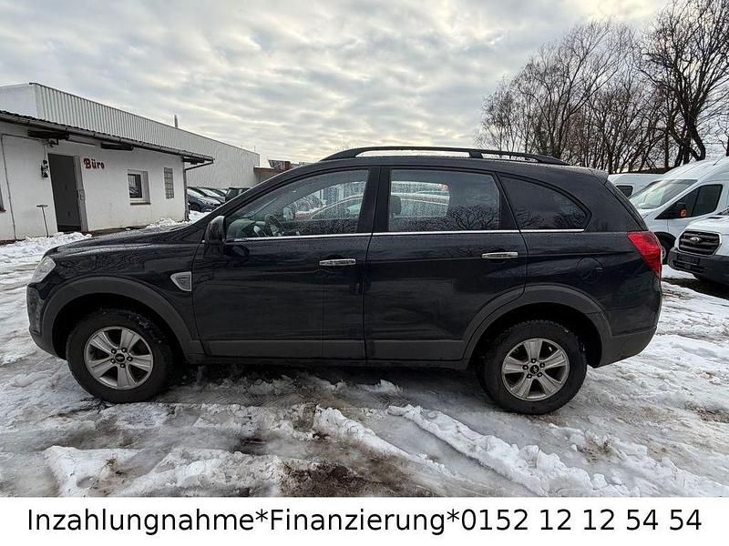 Gebraucht Chevrolet Captiva LS 136 PS (100 kW) 2010 Schwarz SUV