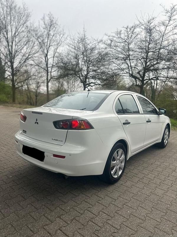 Gebraucht Mitsubishi Lancer 117 PS (86 kW) 2017 Weiß Limousine