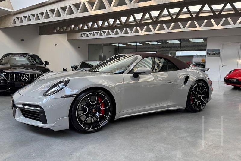 Grau Gebraucht 2021 Porsche 992 Cabrio | 208.992 € (Guter Preis) - Bild 1/4