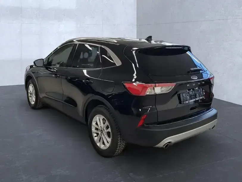 Używany Ford Kuga Titanium X 150 KM (110 kW) 2021 Czarny SUV