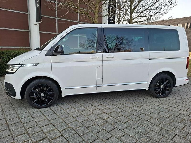 Gebraucht VW Multivan Generation Six 179 PS (131 kW) 2022 Weiß Van