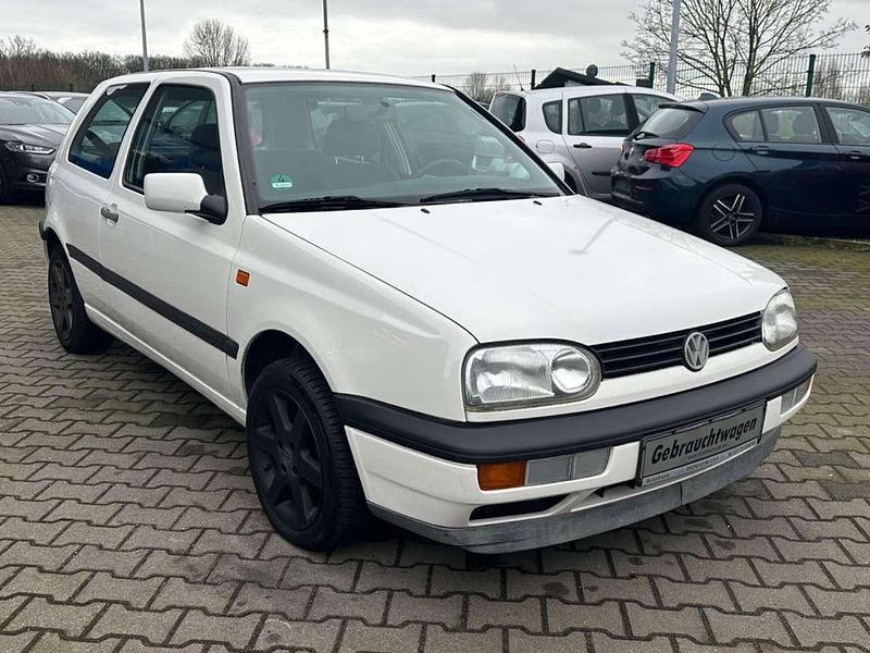 Gebraucht VW Golf III 75 PS (55 kW) 1995 Weiß Kleinwagen