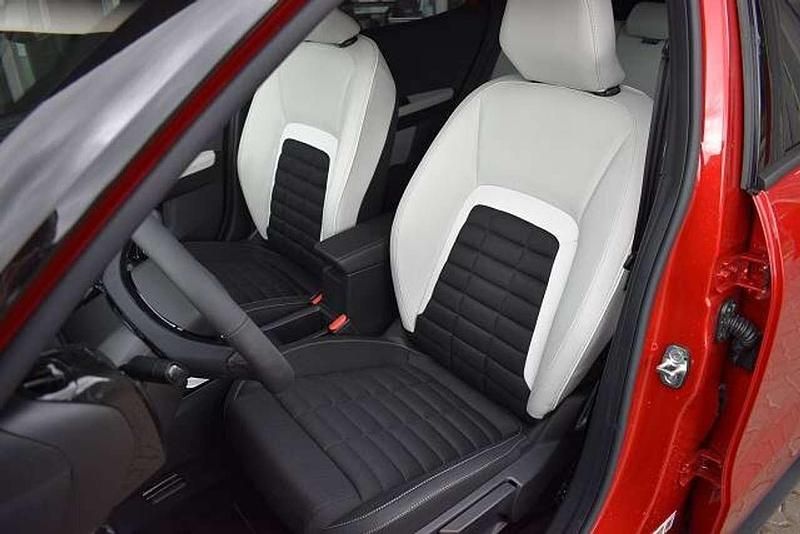 Gebraucht Citroën e-C3 Aircross 83 kW (113 PS) 2025 Rot SUV