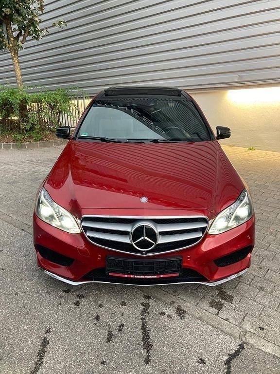 Rot Gebraucht 2015 Mercedes E350 Limousine | 19.500 € (Fairer Preis) - Bild 1/4