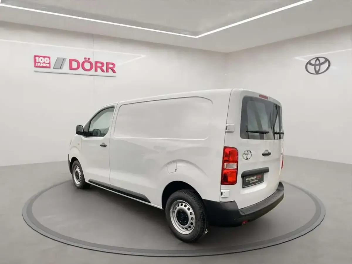 Gebraucht Toyota Proace 144 PS (105 kW) 2024 Other Van / Kleinbus