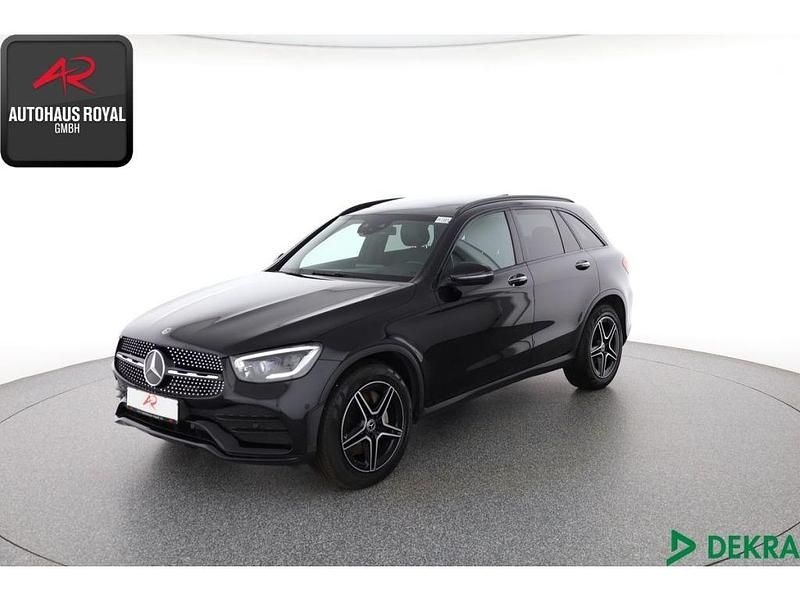 Schwarz Gebraucht 2019 Mercedes GLC300 AMG SUV | 39.880 € (Etwas zu teuer) - Bild 1/4