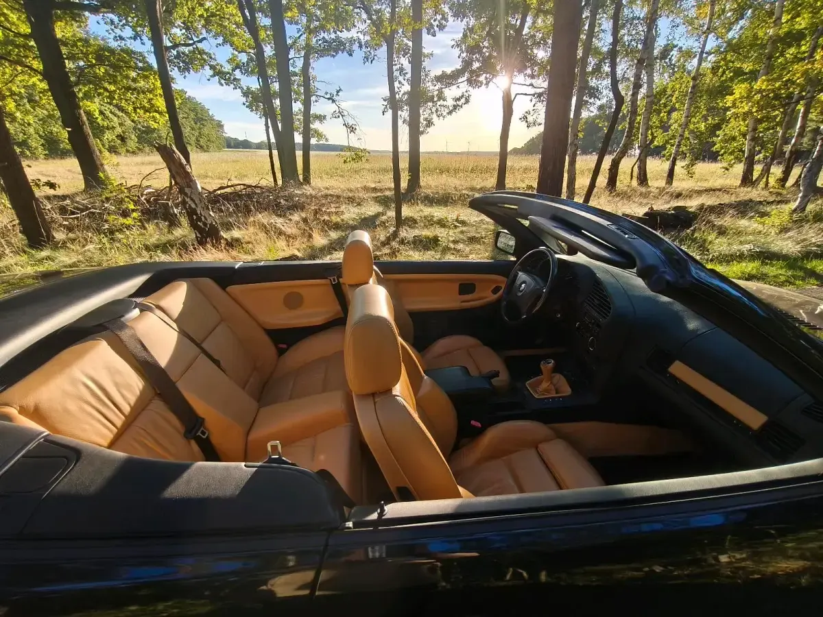 Gebraucht BMW 320 Cabriolet 150 PS (110 kW) 1995 Schwarz Cabrio