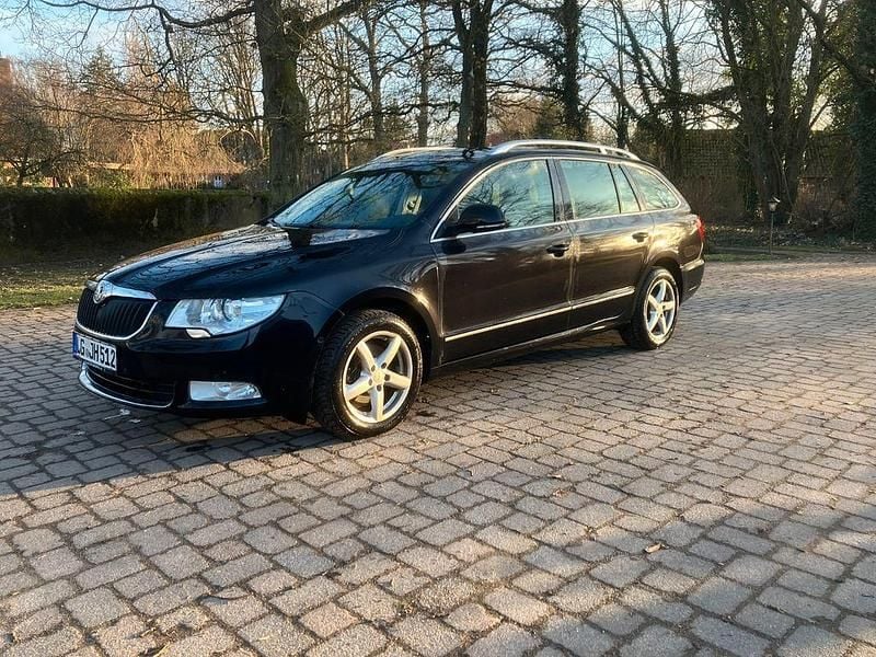 Gebraucht Skoda Superb 170 PS (125 kW) 2009 Schwarz Kombi