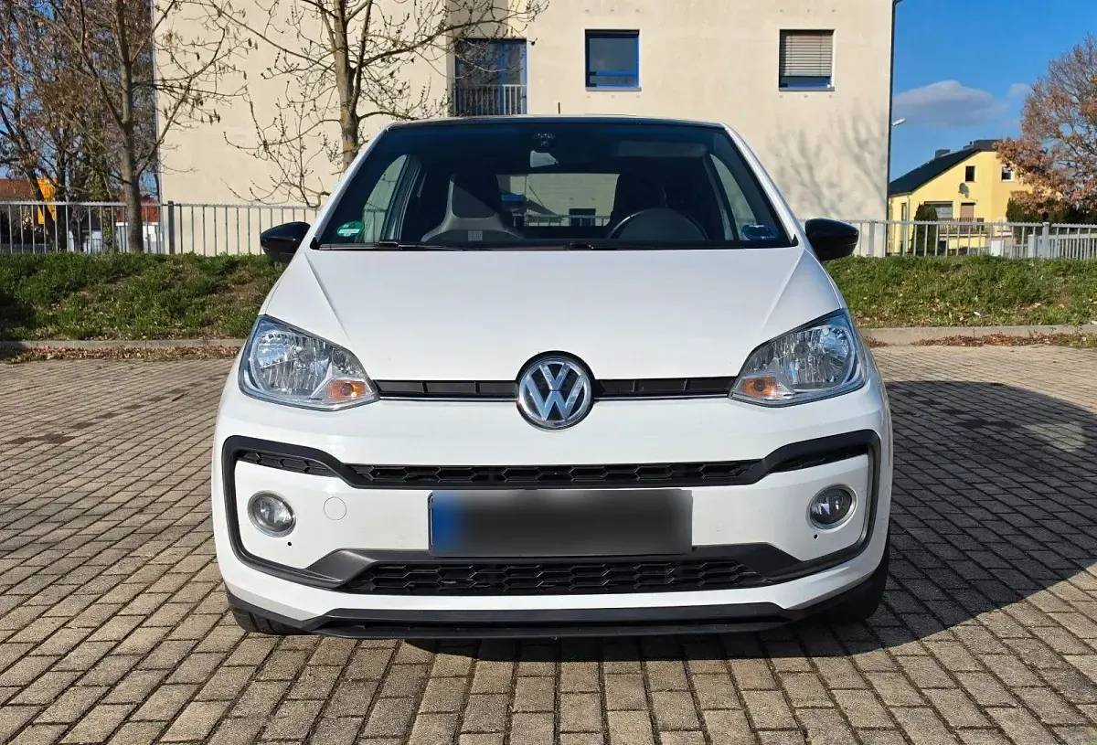 Używany VW up! Beats 90 KM (66 kW) 2017 Biały Hatchback