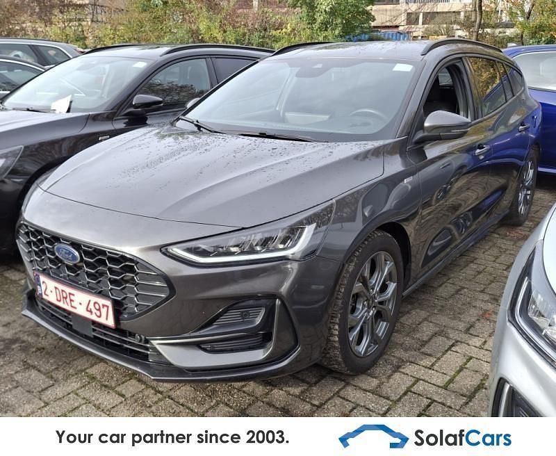 Grau Gebraucht 2023 Ford Focus ST-Line Limousine | 13.794 € (Superpreis) - Bild 1/4